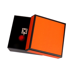 กล่องของขวัญ สีส้ม 5x5x3 cm.